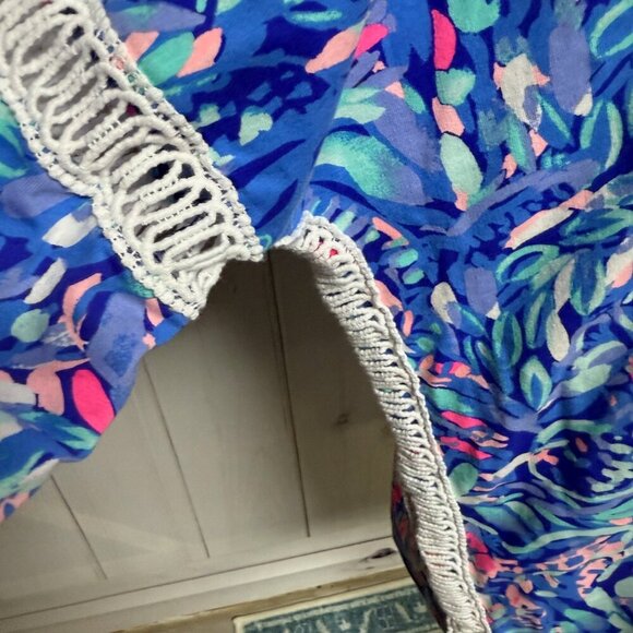 Lilly Pulitzer Jonah Popover – Royal Purple Party Wave – Size Large – EUC - Picture 5 of 12